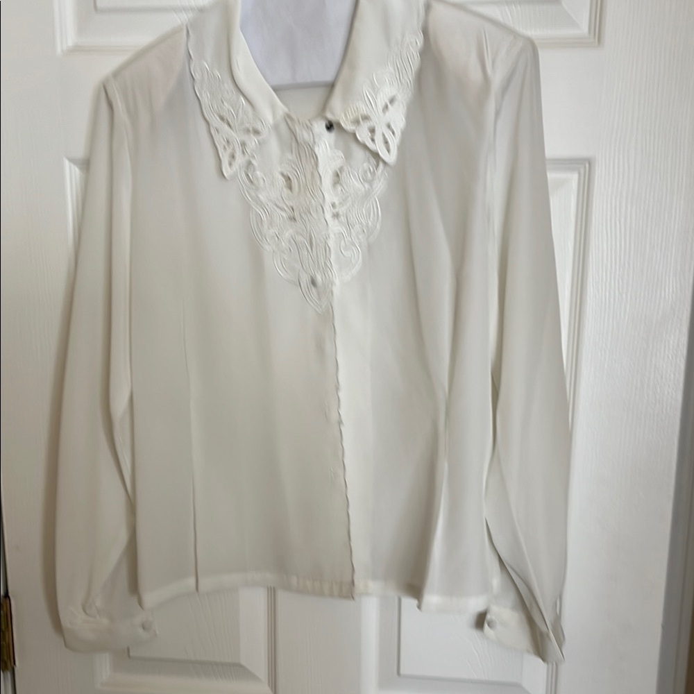 Elegant White Blouse with Lace Collar